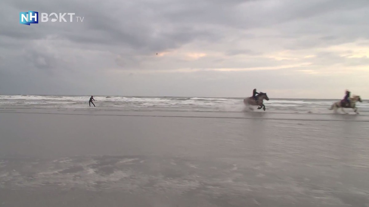 NH Bokt TV: Wakeboarden achter een paard - NH Nieuws