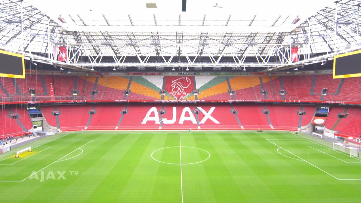 de rode stoeltjes nh ajax verschijnt in johan cruijff arena rode de rode stoeltjes nh ajax verschijnt in johan cruijff arena rode